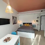 -City Gem- Stylish Urban Escape -Lambrate-